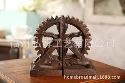 工業(yè)復古與歐式優(yōu)雅的融合 弘博美居樹脂齒輪書立